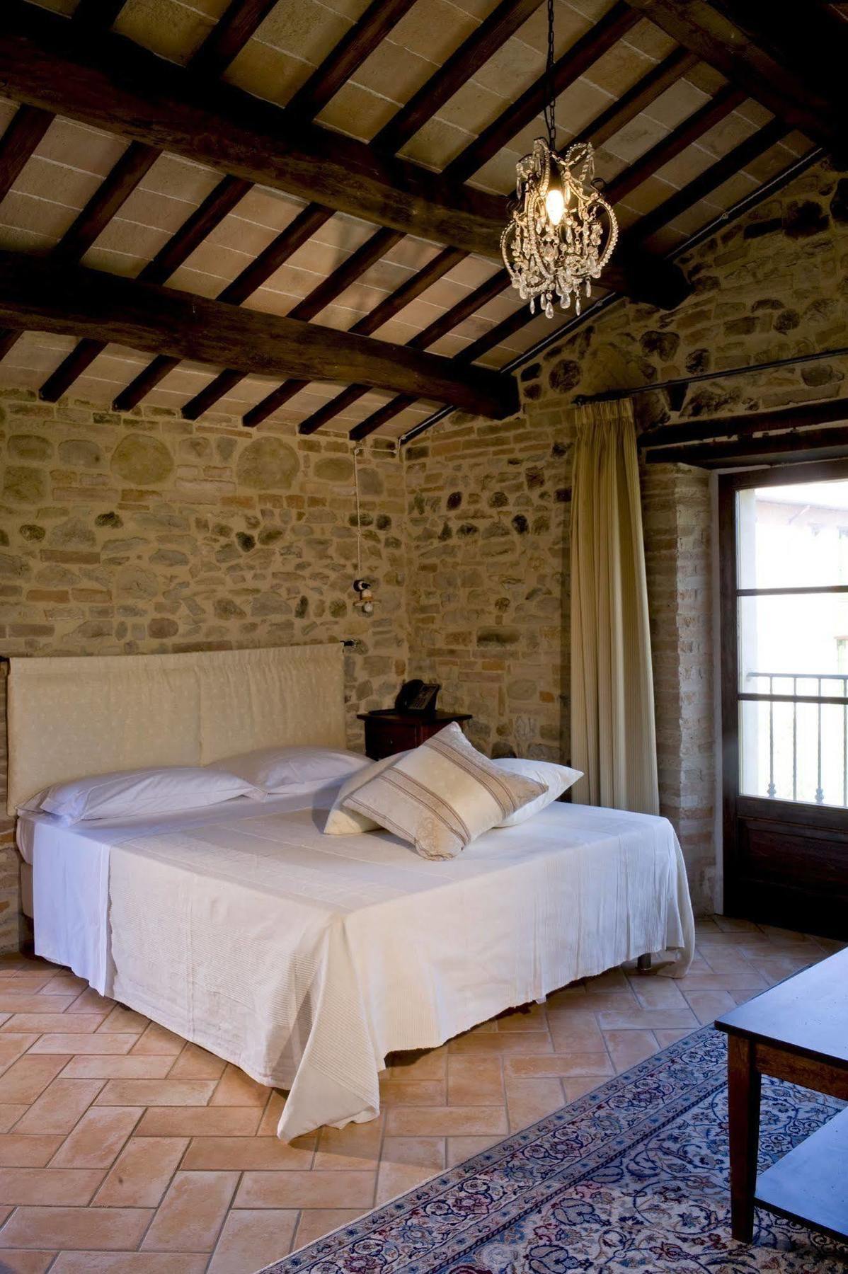 Farm stay Ca' Virginia Wellness Montecalvo in Foglia