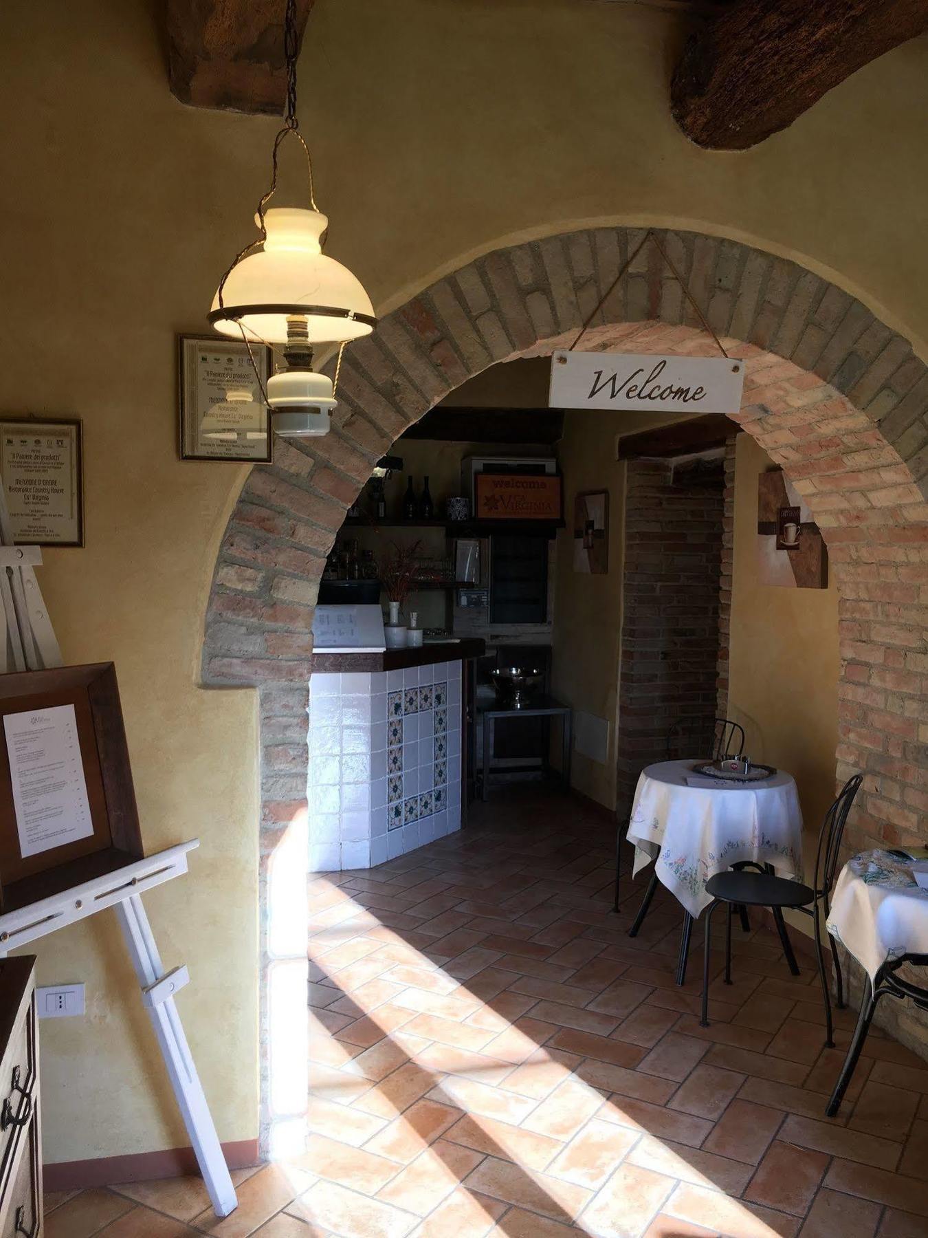 Alloggio per agriturismo Ca' Virginia Wellness Montecalvo in Foglia
